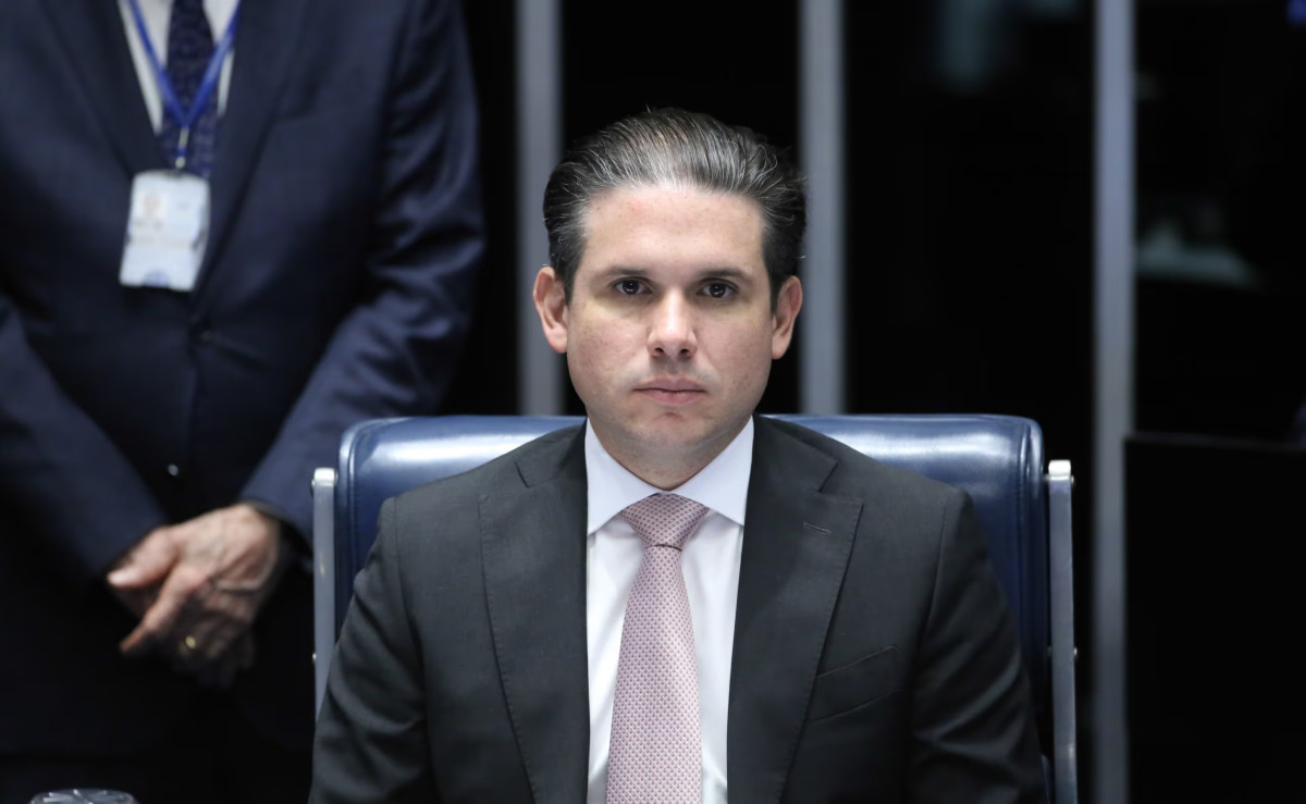 Situação de Motta é “muito difícil”, diz líder da oposição na Câmara