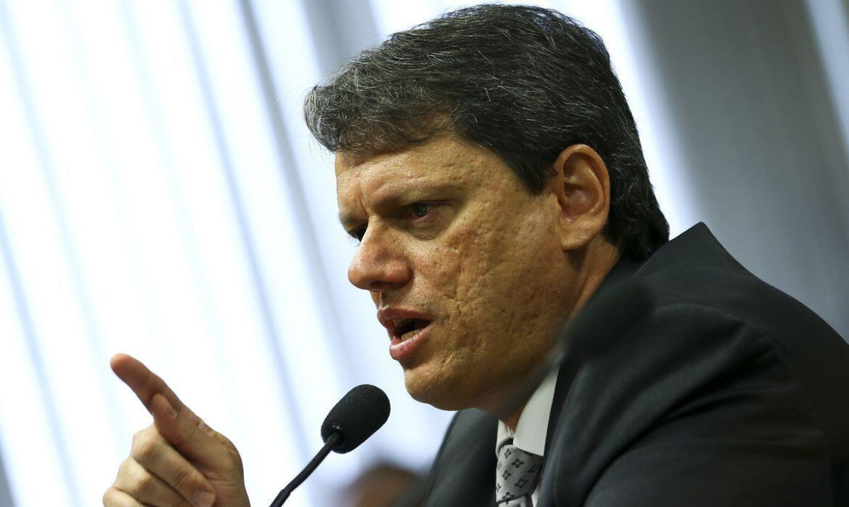 Tarcísio de Freitas cancela visita a Bolsonaro prevista para quinta-feira