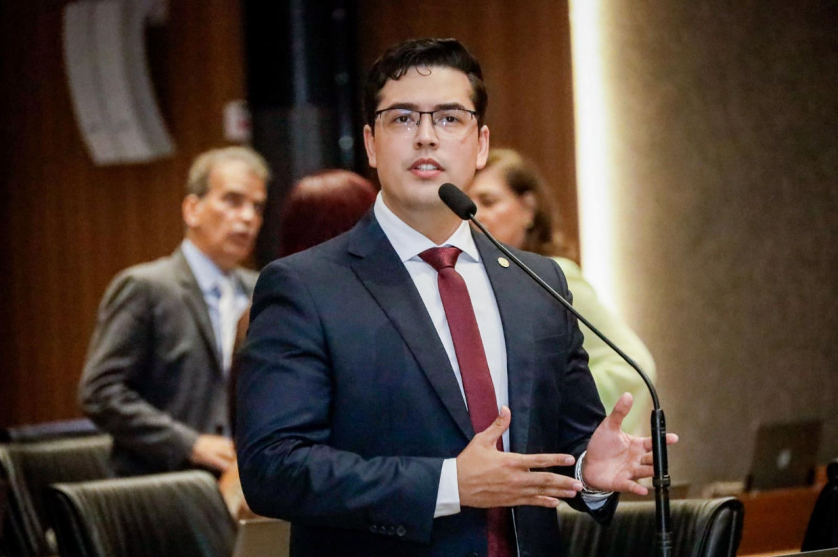 Chapa de João Campos ganha força com Marília e Humberto ao Senado, avalia Cayo Albino