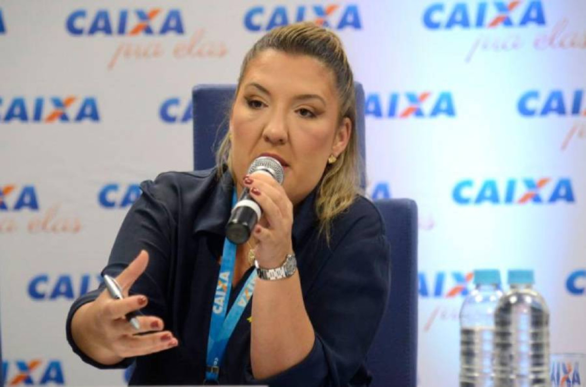 Flávio anuncia Daniella Marques, ex-presidente da Caixa, na equipe de pré-campanha