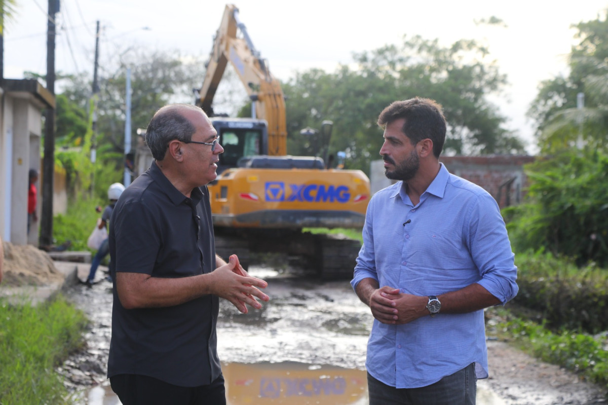Prefeitura de Jaboatão e Governo de Pernambuco reforçam parceria para limpeza e recuperação de áreas afetadas pelas chuvas