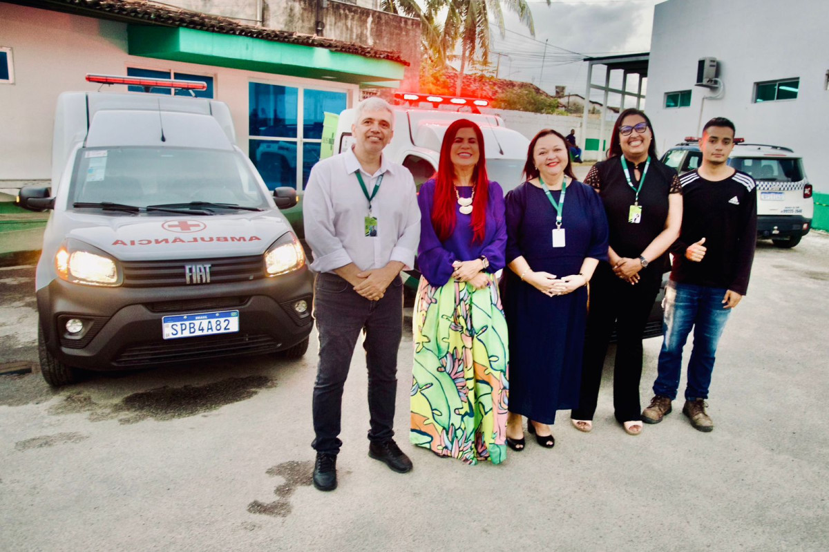Deputada Gleide Ângelo entrega duas ambulâncias ao Complexo Hospitalar de Igarassu