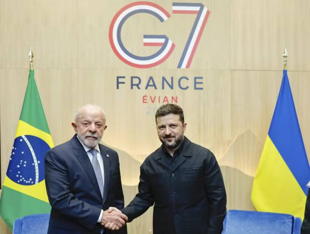 Lula se reúne com Zelensky durante agenda na França