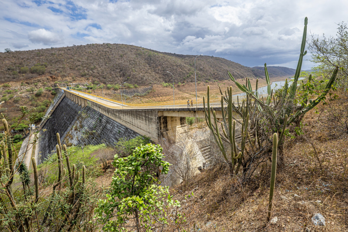 COMPESA FAZ AJUSTES NO ABASTECIMENTO DE QUATRO CIDADES DEVIDO AO NÍVEL DA BARRAGEM DE JUCAZINHO