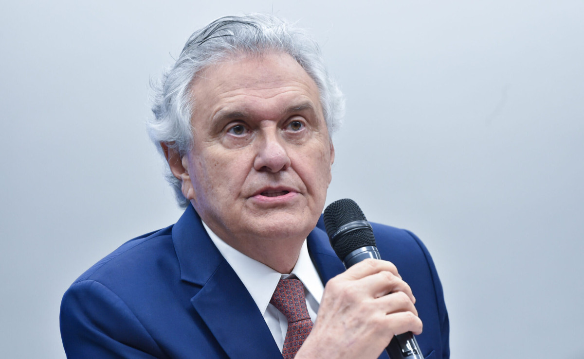 Caiado chama CLT de arcaica e passa declarar apoio a escala 5×2