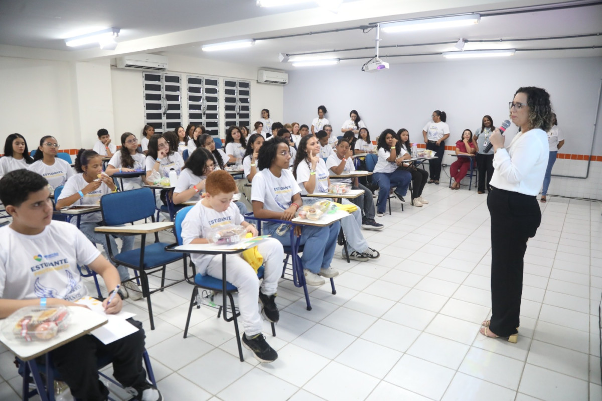 Bate-papo com líderes estudantis fortalece protagonismo juvenil na Rede Municipal do Jaboatão