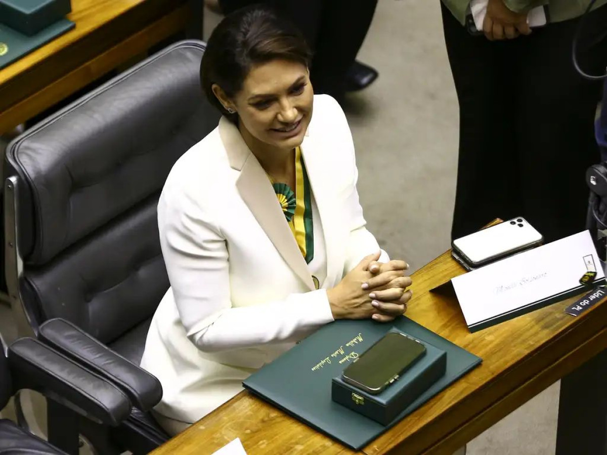 Michelle Bolsonaro é tratada como presidenciável em evento do Novo