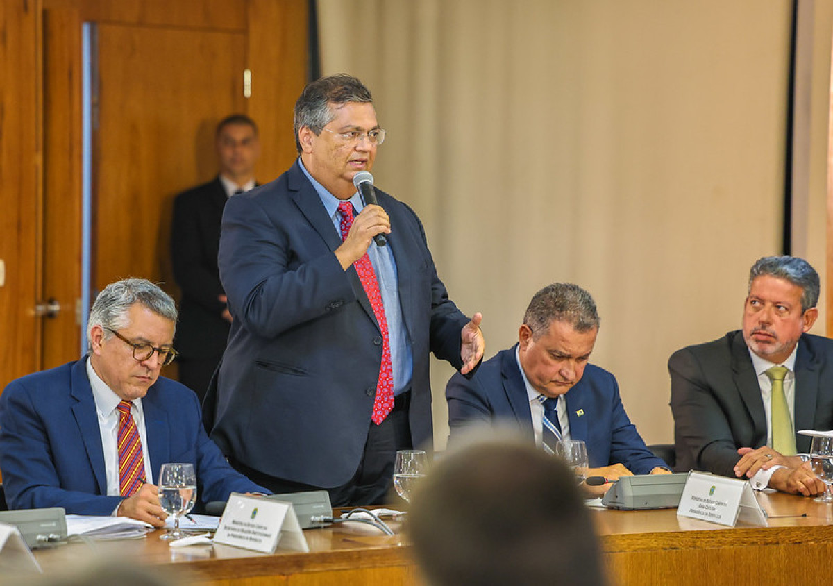 Flávio Dino toma posse como ministro substituto do TSE