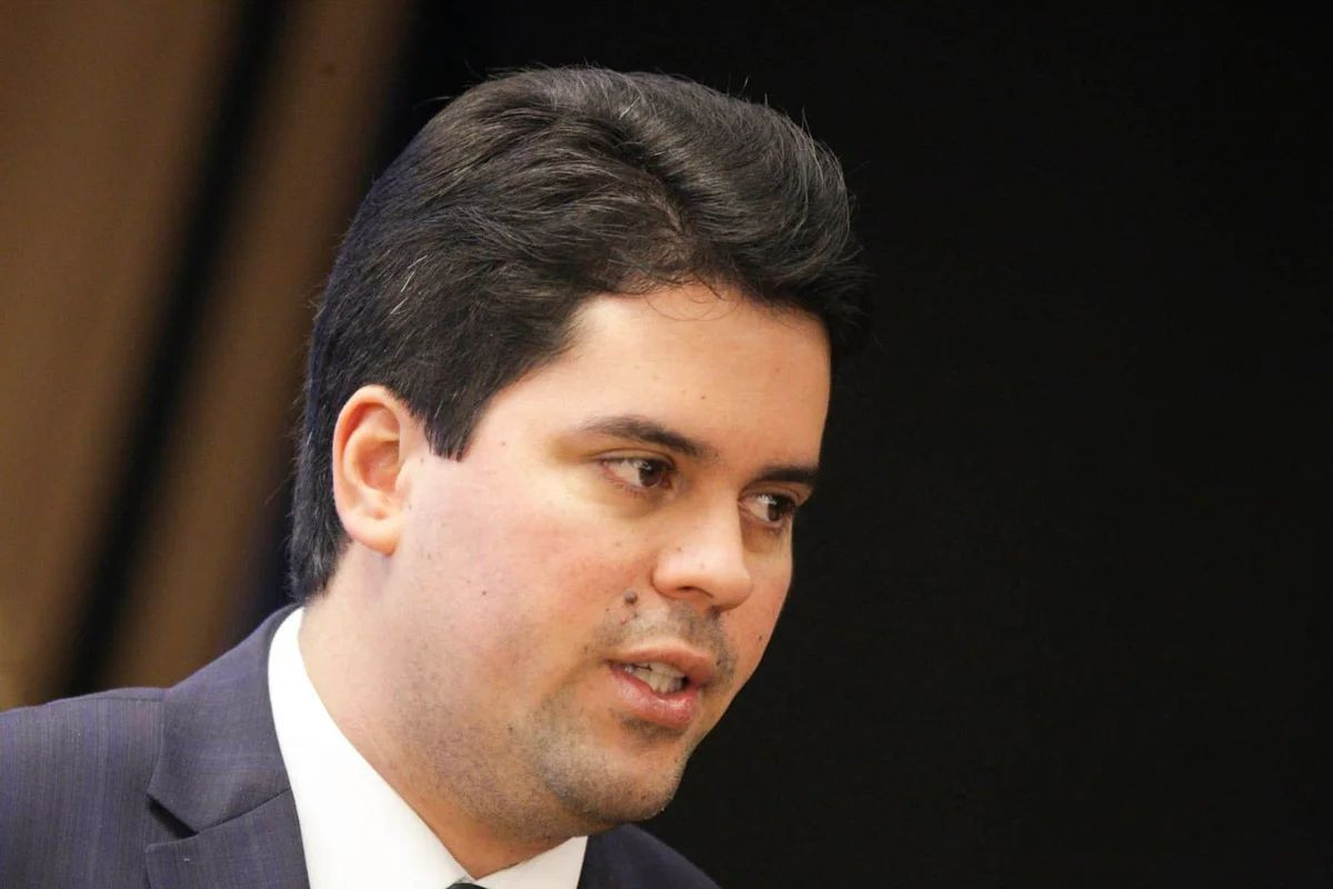 André Fufuca empregou fantasma na Câmara, e TCU avalia punição