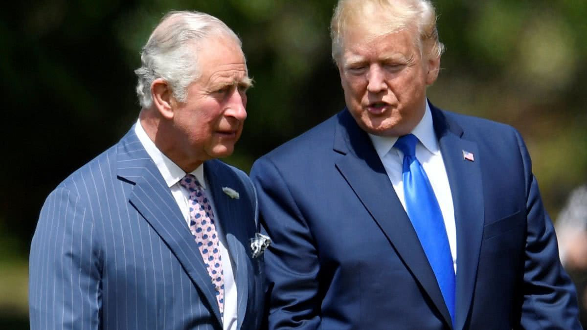 Rei Charles e Trump trocam presentes históricos e simbólicos