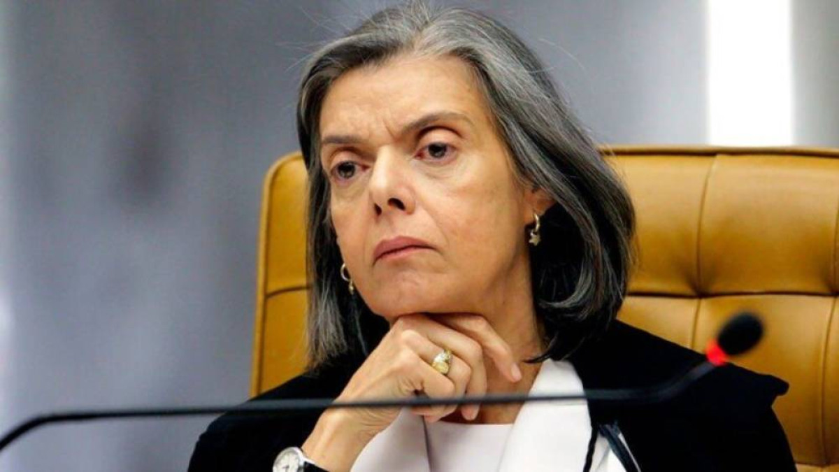 Cármen Lúcia vê erros de Moraes e Mendonça em crise no STF