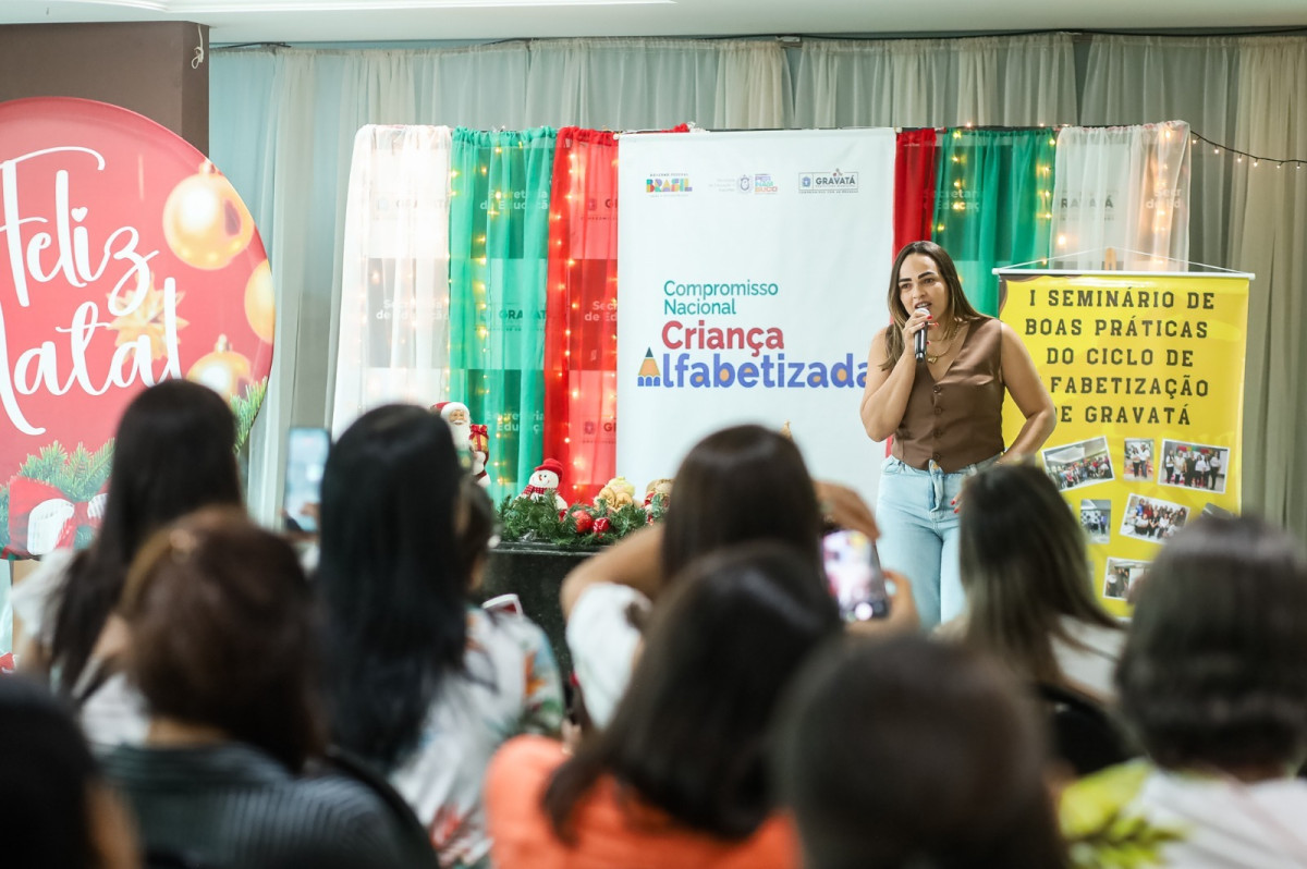 Secretaria de Educação realiza I Seminário de Boas Práticas do Ciclo de Alfabetização de Gravatá