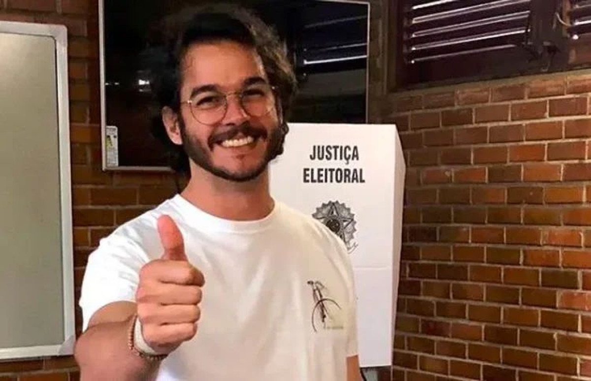 TJPE determina que Facebook Brasil reative WhatsApp de Túlio Gadêlha