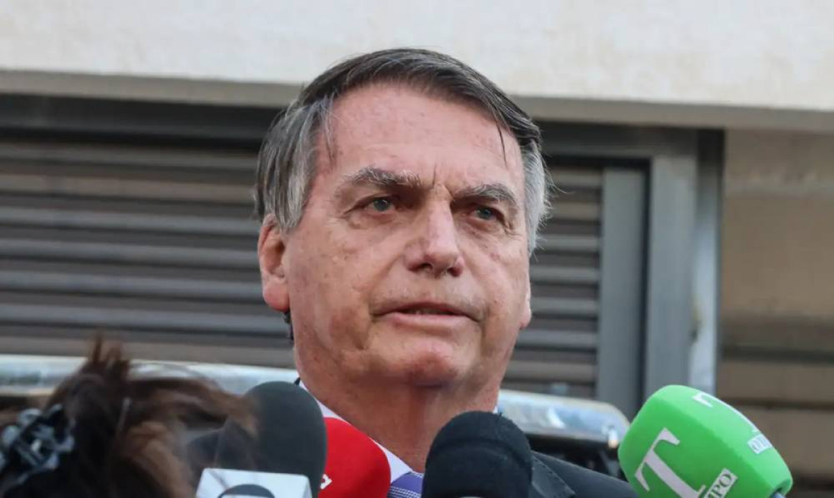 Cirurgia de Bolsonaro no Natal deve durar até quatro horas