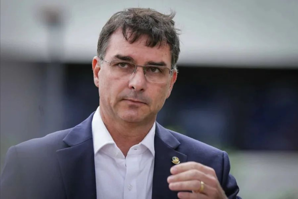 Flávio diz que Bolsonaro o escolheu para não perder Tarcísio em SP