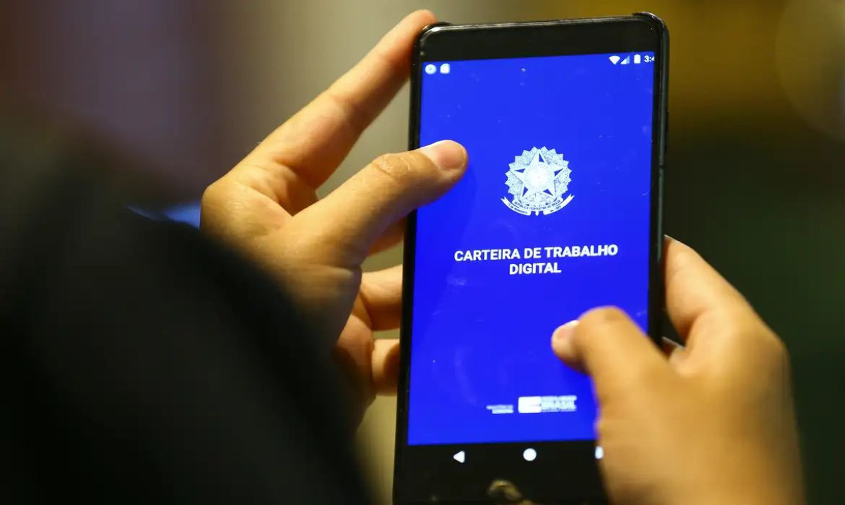 Taxa de desemprego no segundo trimestre é de 5,4%, o menor já registrado no período