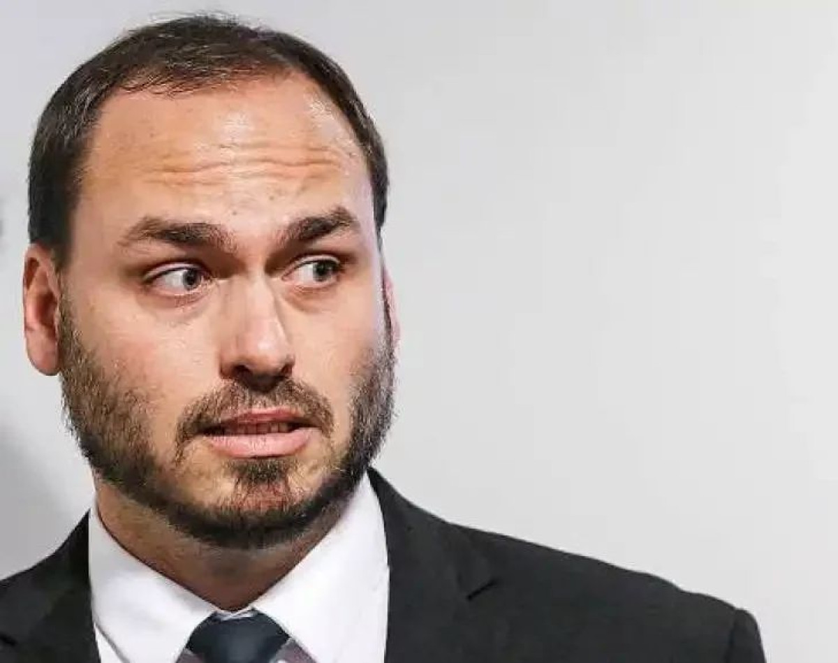Carlos Bolsonaro acusa PL de organizar ataques contra filhos de Bolsonaro