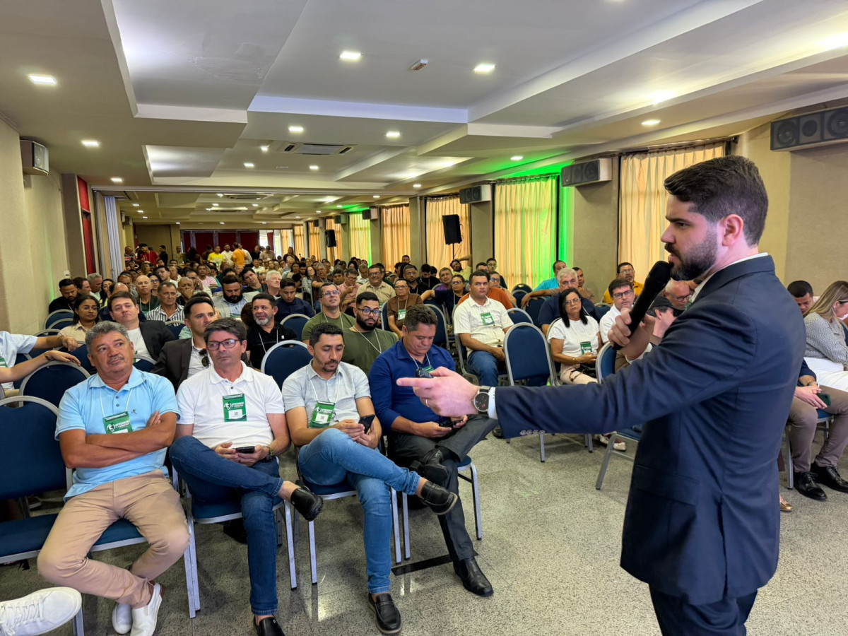 Advogado Caio Novaes palestra no IX Seminário Nordestino de Agentes Públicos e Políticos 