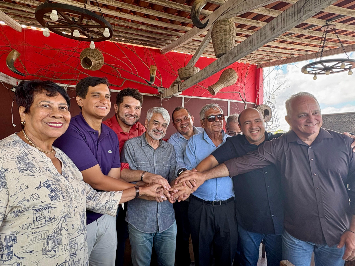 Humberto reforça agenda e recebe apoio de mais 10 prefeitos à sua reeleição ao Senado