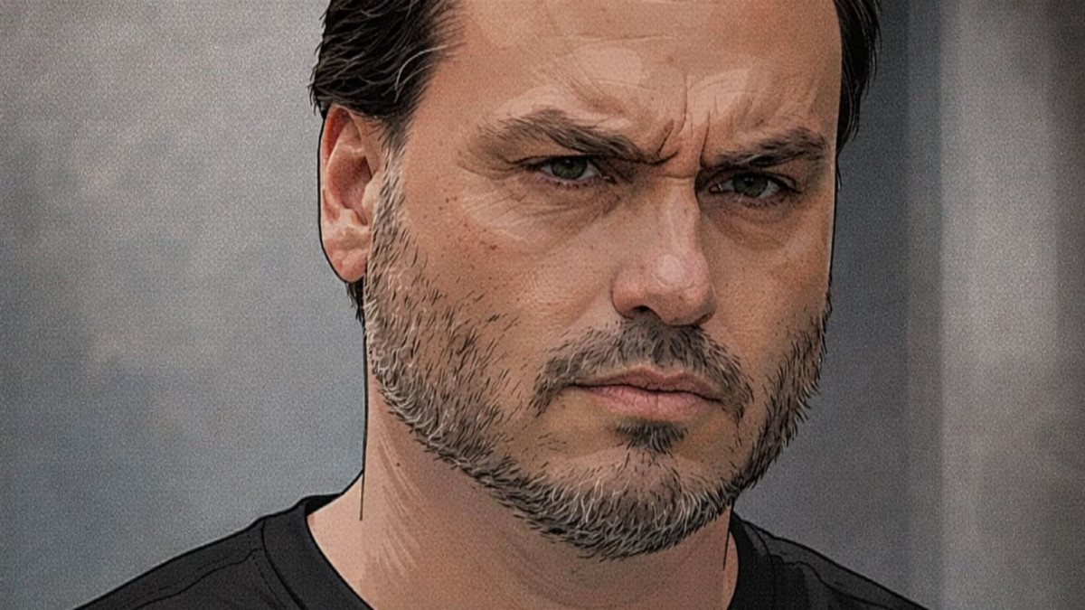 MPRJ reabre investigação das “rachadinhas” contra Carlos Bolsonaro