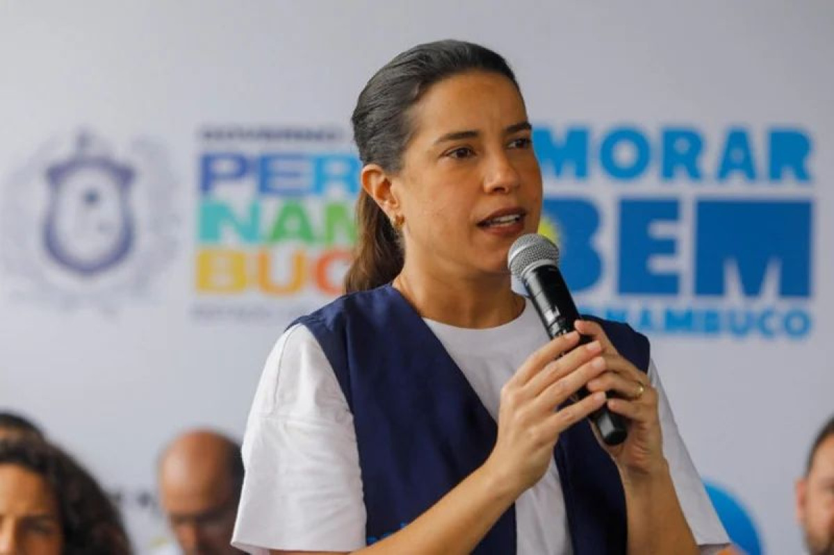 Governadora Raquel Lyra entrega novos oficiais à PMPE
