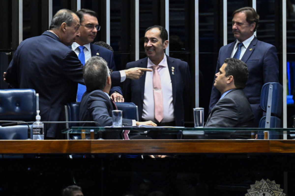Flávio Bolsonaro se reúne pela 1ª vez com Centrão após ser anunciado como candidato à Presidência
