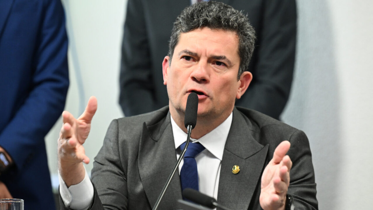 “O tempo fará justiça a quem honrou a toga”, diz Moro sobre Hardt