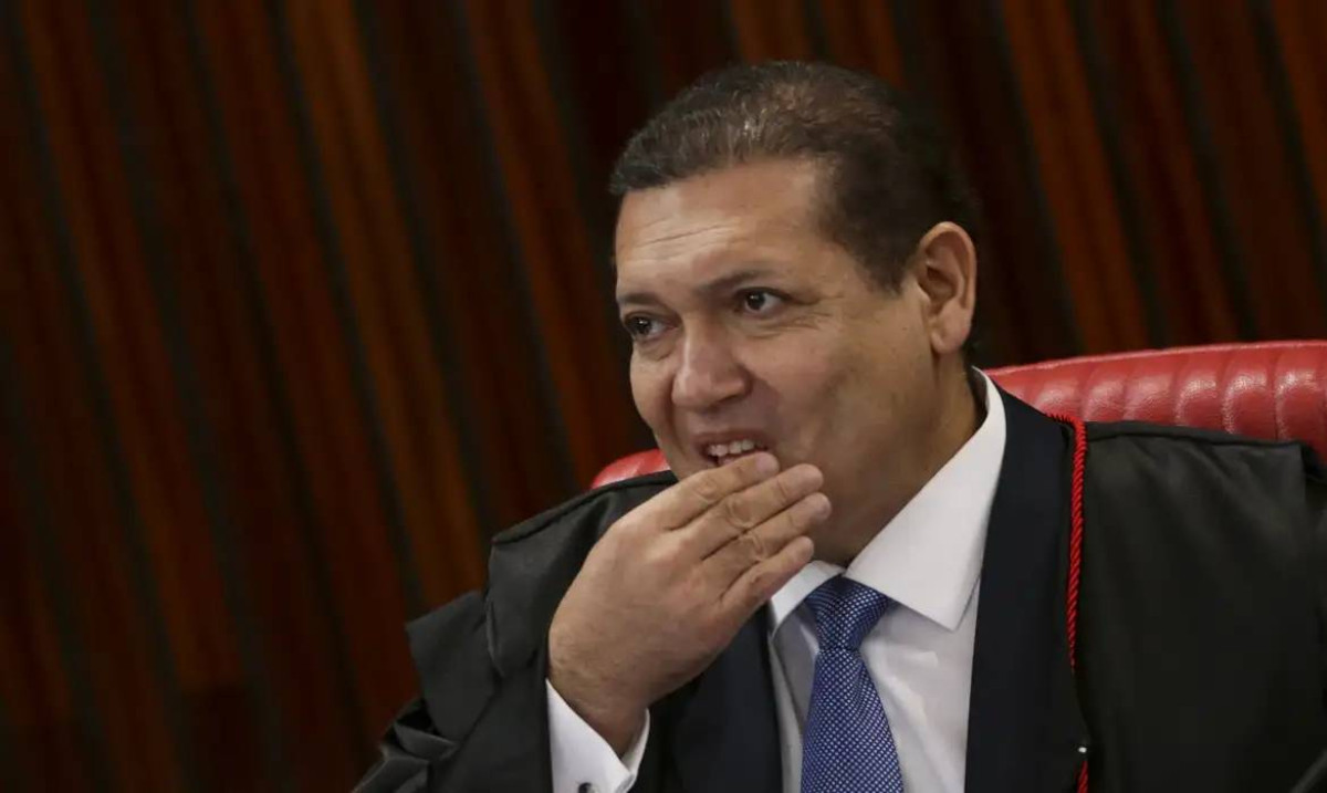 Nunes Marques avalia impedimento após mensagens citarem pagamento a filho