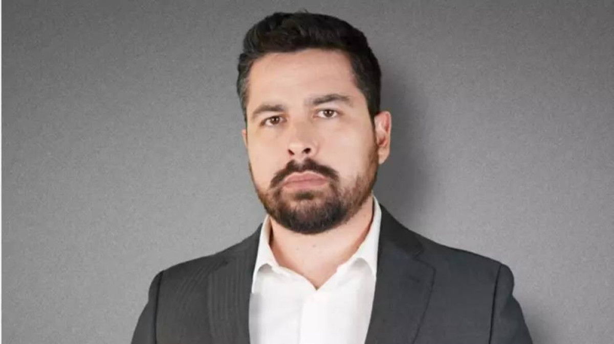 Aliado de Flávio fará proposta em audiência nos EUA