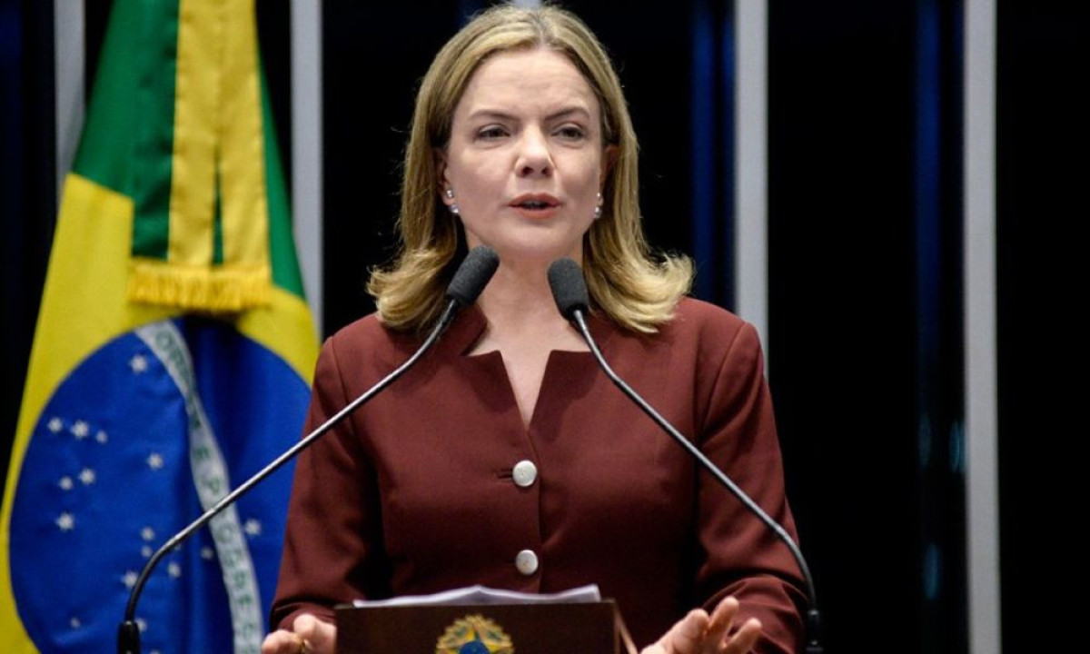 Gleisi diz confiar em Wagner e defende apuração do caso