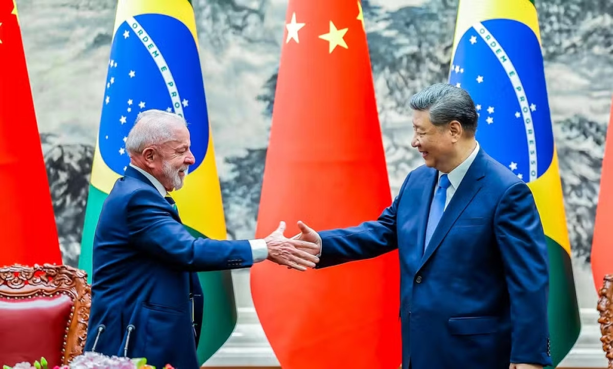 Xi Jinping, Presidente da China, rejeita interferência dos EUA nas eleições brasileiras e presta apoio a Lula