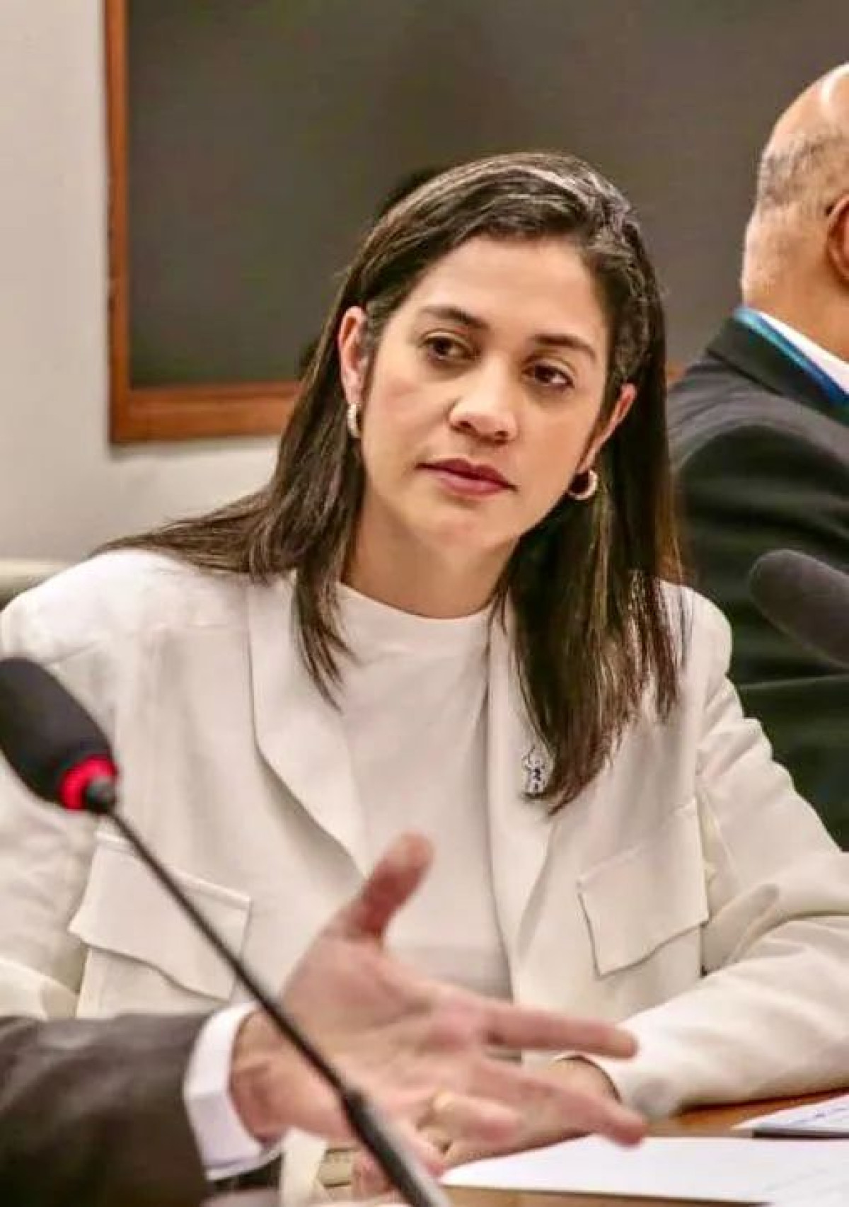 “Eu acredito muito na política, a política que transforma vidas”, diz Iza Arruda