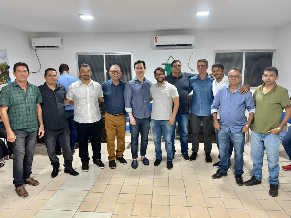 Clodoaldo Magalhães cresce em silêncio e se torna uma das maiores forças políticas de Pernambuco