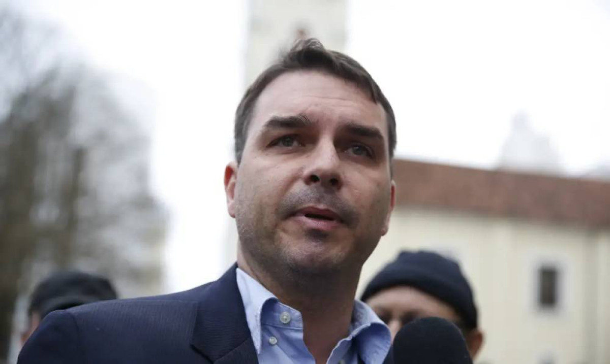 PL nega envolvimento de Flávio em caso Master e acusa narrativa do PT