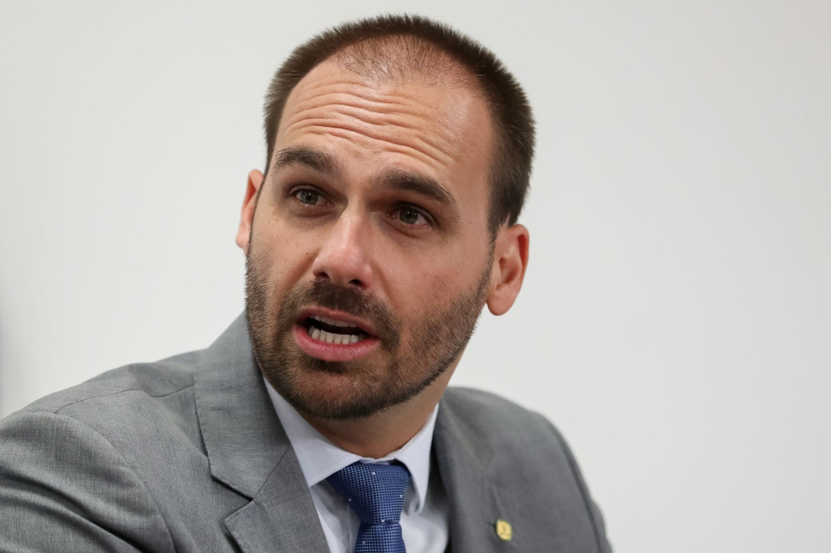 Eduardo ameaça Kim após boato envolvendo Flávio Bolsonaro