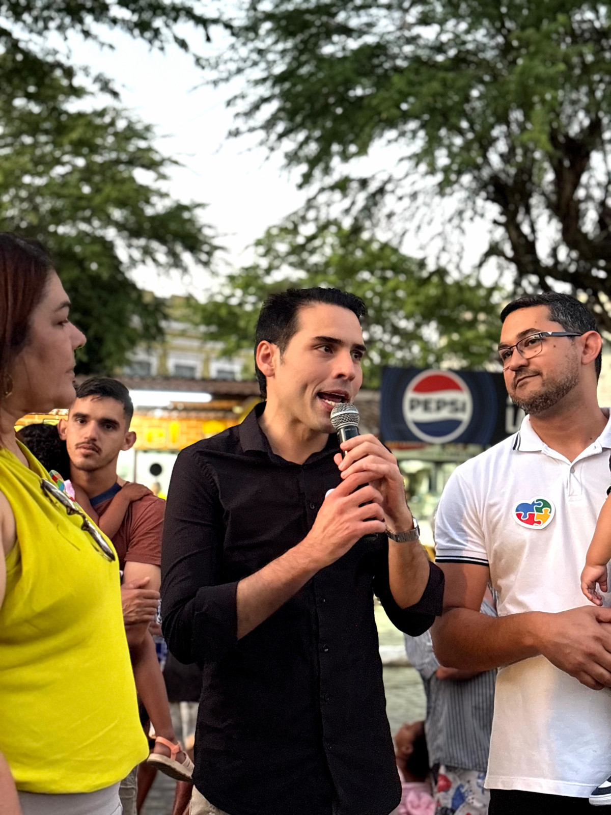 Em Gravatá, João Paulo Costa participa de festa das crianças voltada à inclusão, ao lado de Bruno Sales e da vereadora Maria Vilar