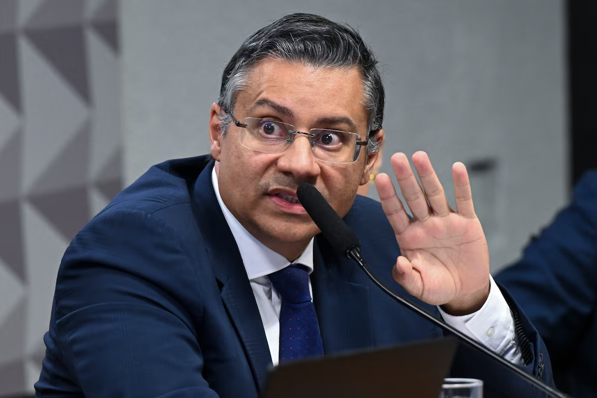 PF aponta que Conafer bancou SUV de R$ 400 mil para procurador do INSS