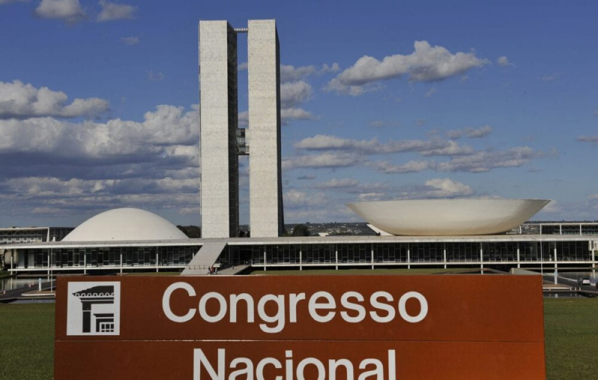 Saídas já mudaram 32 cadeiras no Congresso