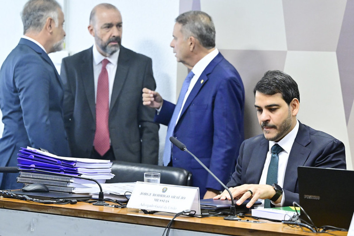CCJ completa 27 votos e segue sabatina de Messias