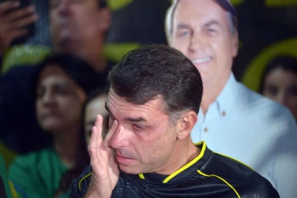 Temores e dúvidas sobre a candidatura de Flávio Bolsonaro