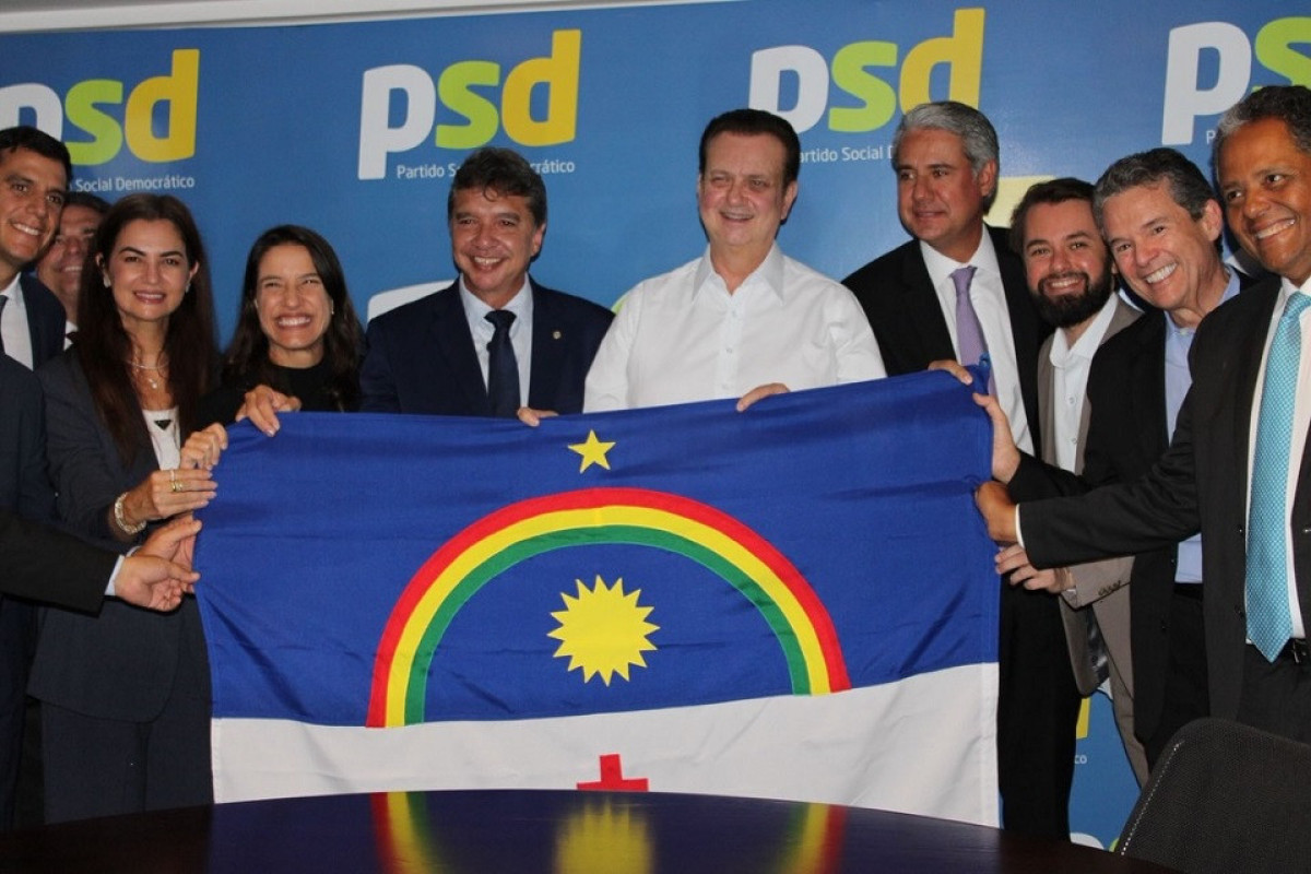 "Um novo capítulo na minha trajetória": deputado Guilherme Uchôa troca PSB de João pelo PSD de Raquel