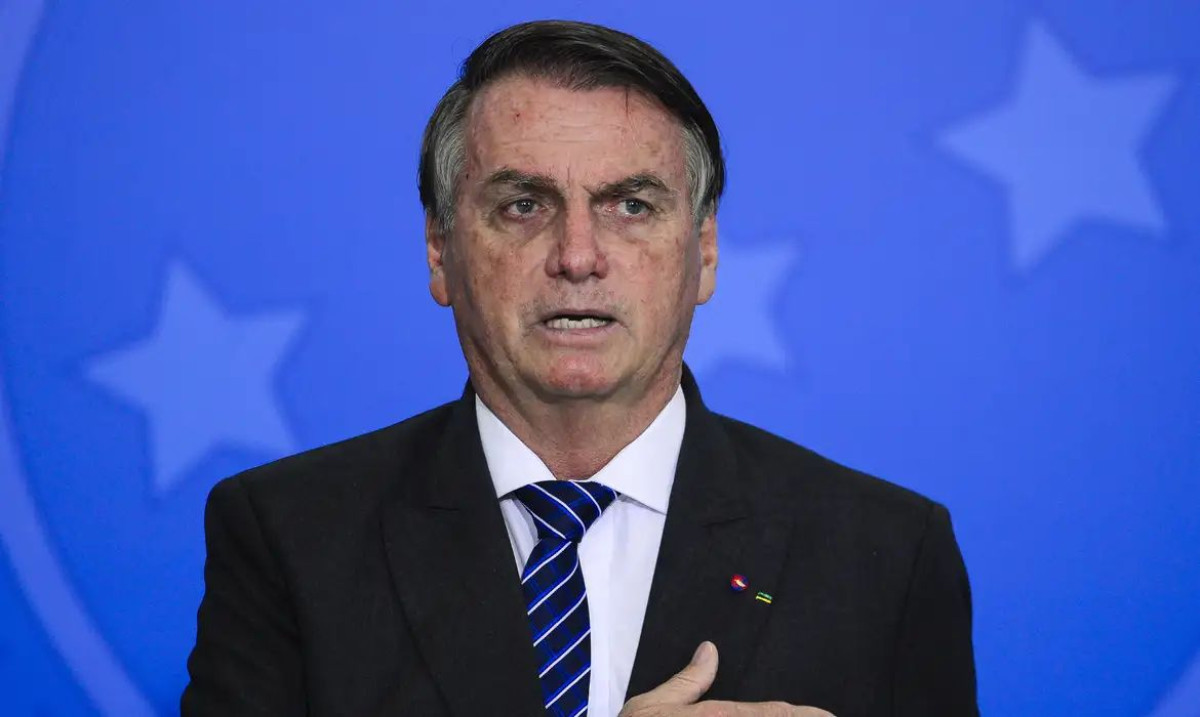 Exames de Bolsonaro apontam câncer de pele, afirma médico