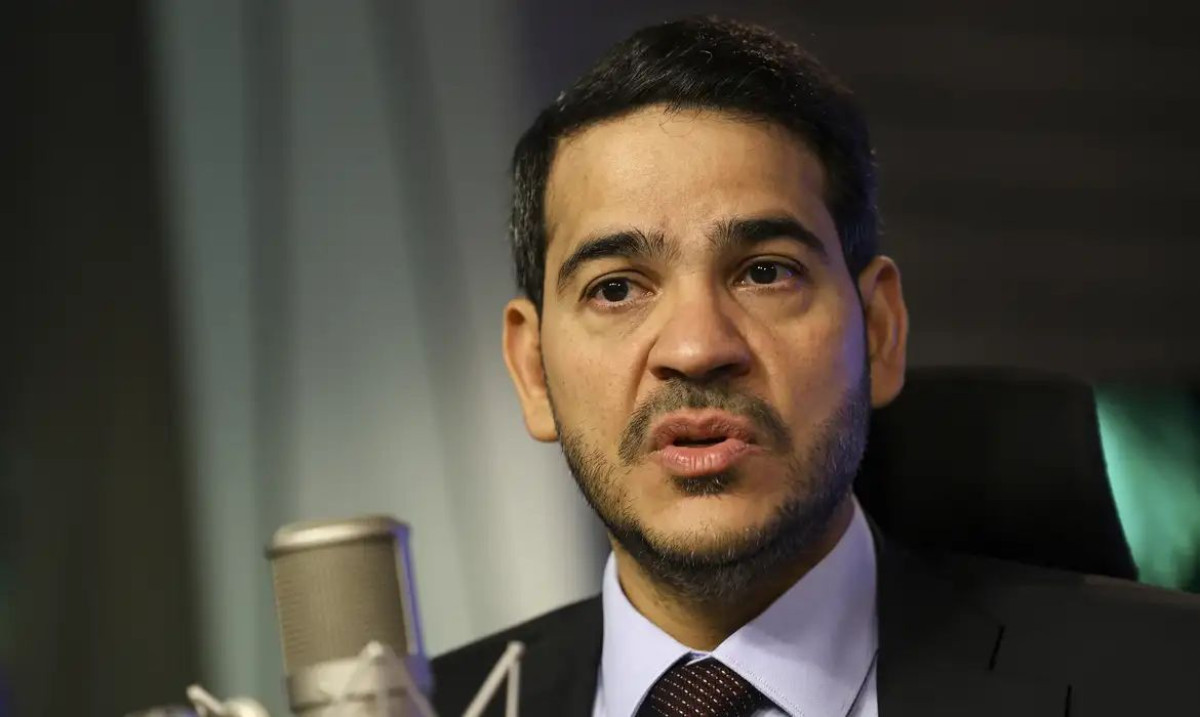 Messias recebe apoio de mais um ministro indicado por Bolsonaro ao STF
