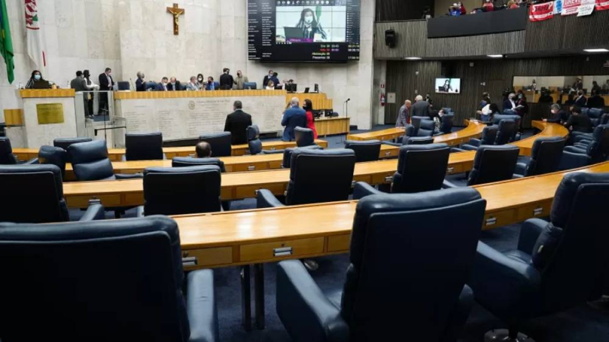Justiça cobra explicações sobre fim antecipado de CPI da HIS em SP