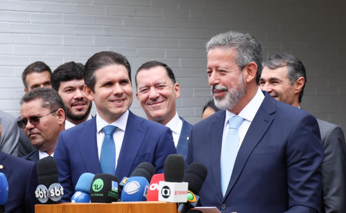 Em conversa com Hugo Motta, Arthur Lira admite que disputará vaga na Câmara Federal