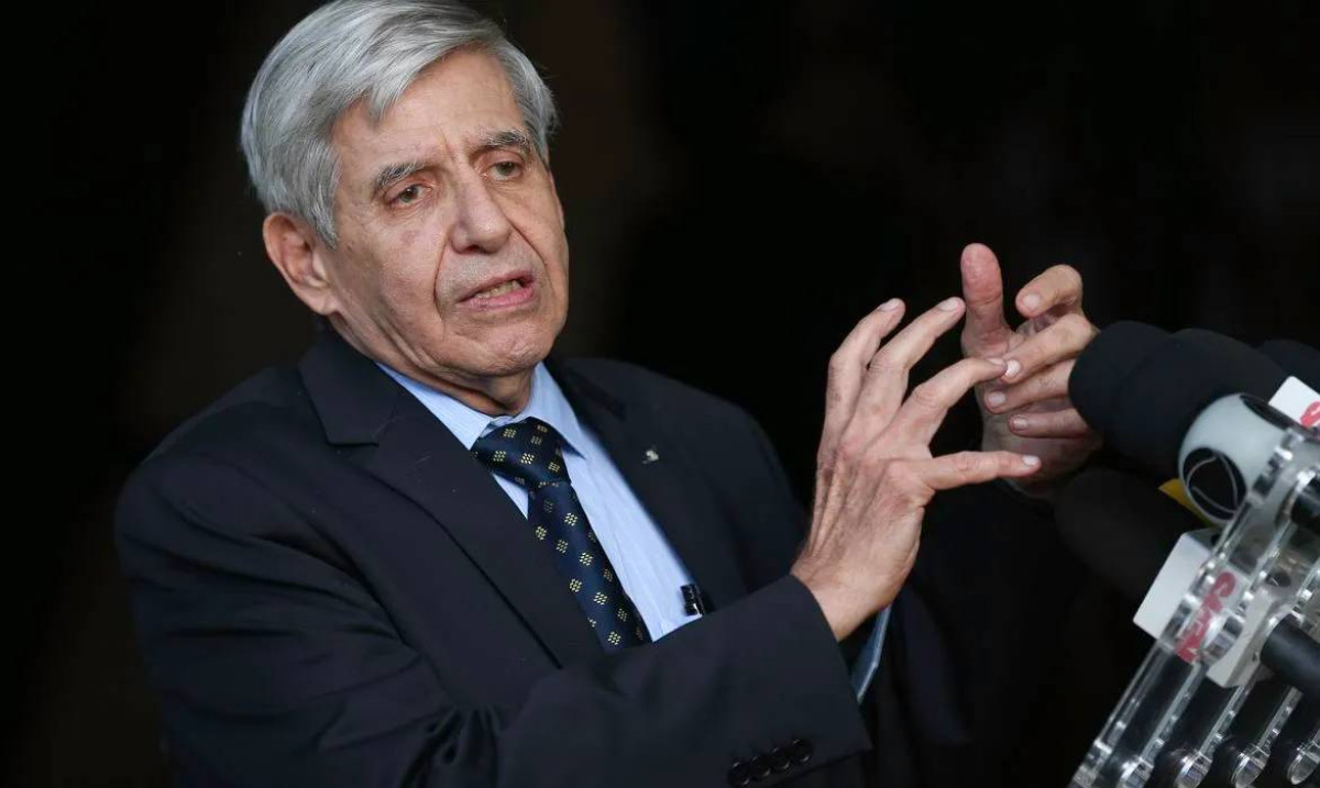 PF envia a Moraes laudo médico de Augusto Heleno