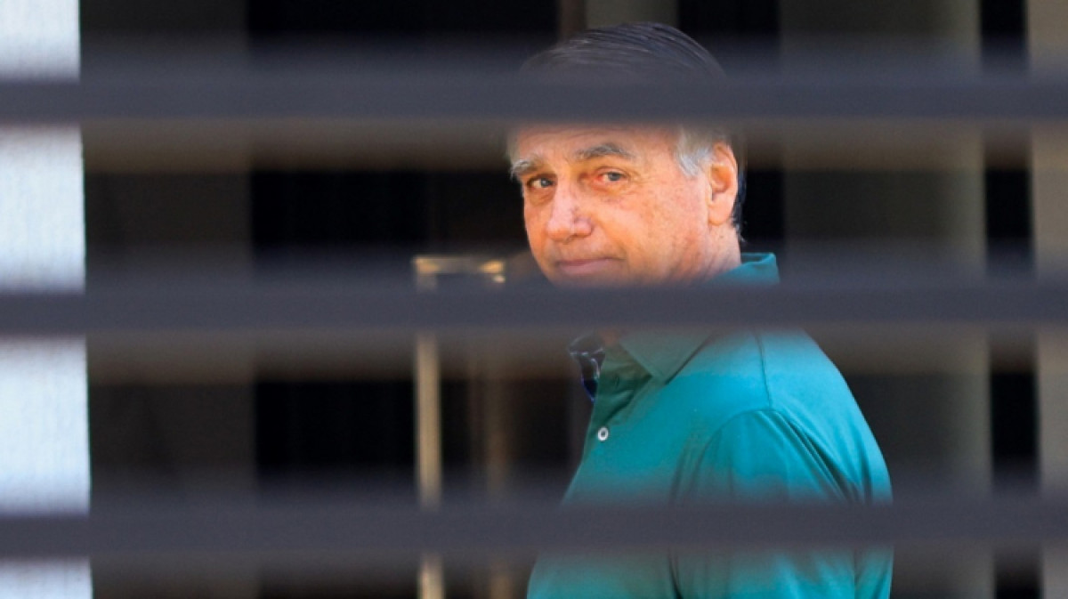 Bolsonaro apresenta melhora, diz médico