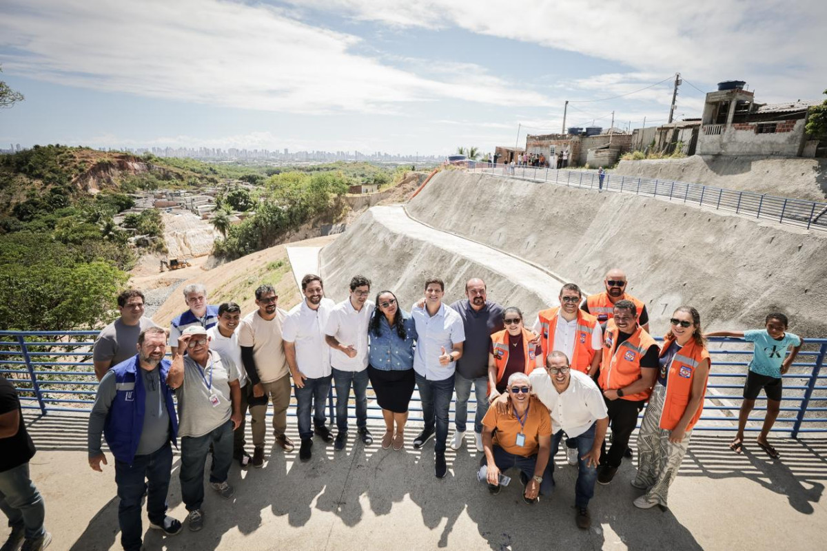 No Barro, R$ 8,4 milhões são investidos em uma das maiores obras de contenção de encosta do Recife