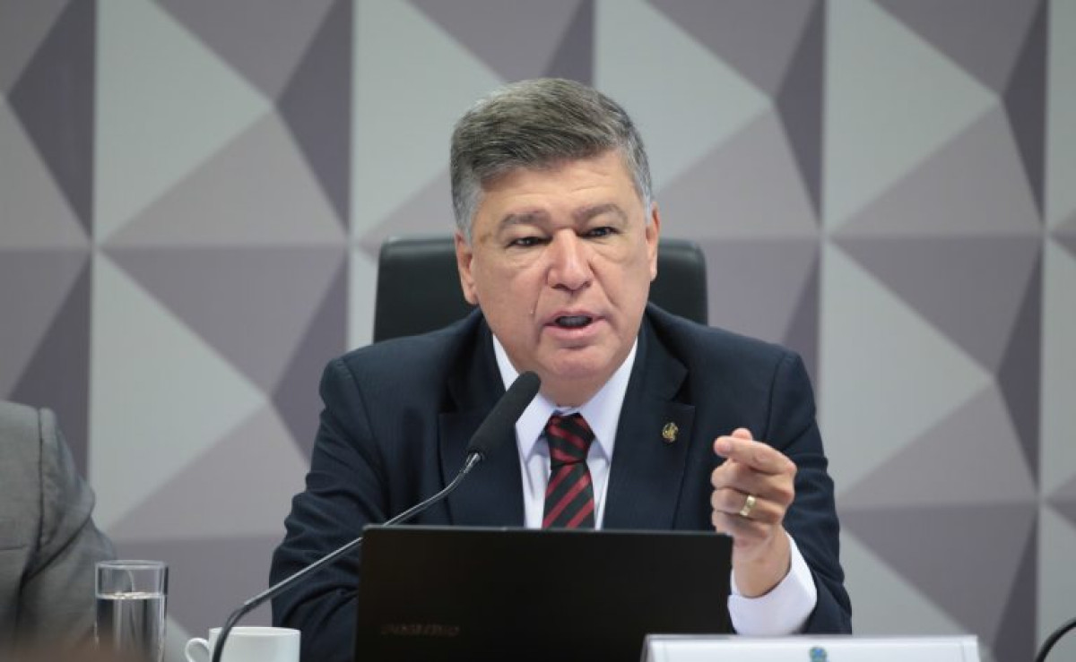 PT pede afastamento de Carlos Viana da presidência da CPMI do INSS