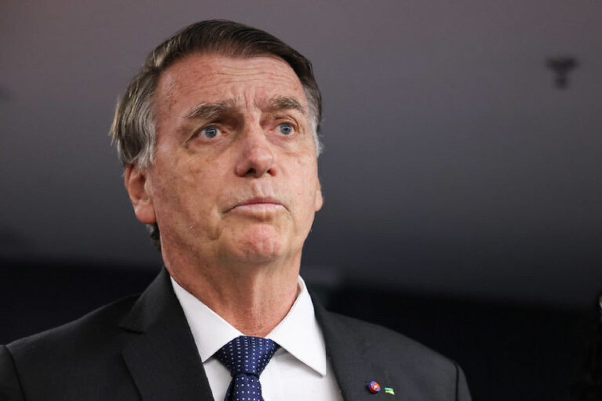 Defesa diz que arma de Bolsonaro foi inutilizada por segurança